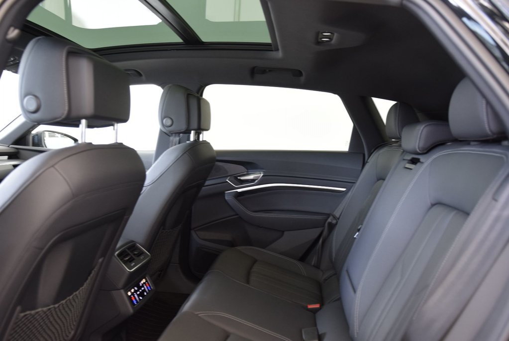 Audi E-TRON PROGRESSIV+CONVENIENCE 2022 à Laval, Québec - 21 - w1024h768px
