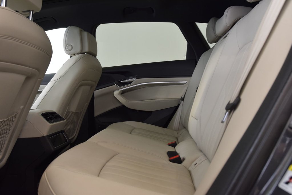 Audi e-tron PROGRESSIV+BLACK PACKAGE 2022 à Laval, Québec - 21 - w1024h768px