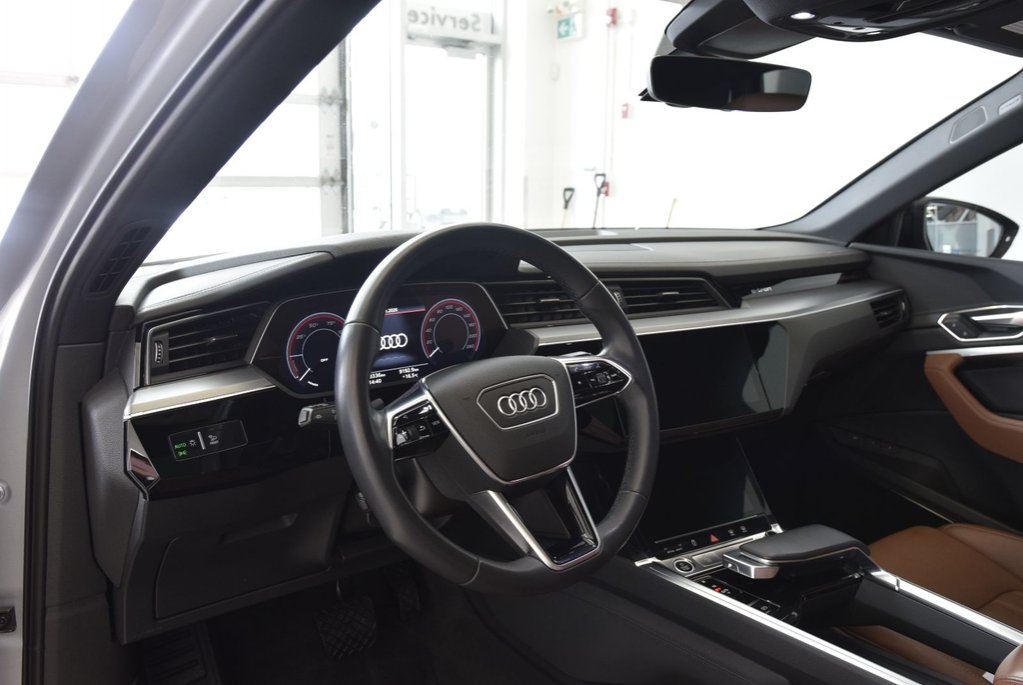 2022 Audi e-tron TECHNIK+BLACK OPTIK+AWD in Laval, Quebec - 8 - w1024h768px