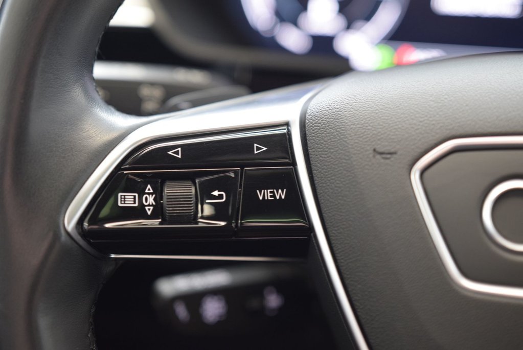 2022 Audi e-tron TECHNIK+BLACK OPTIK+AWD in Laval, Quebec - 23 - w1024h768px