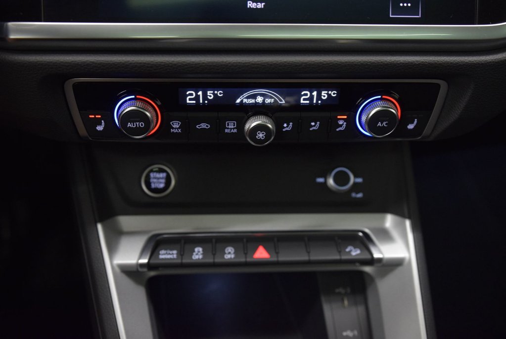 2022 Audi Q3 45+228 HP+AWD+CUIR+TOIT+ in Laval, Quebec - 27 - w1024h768px