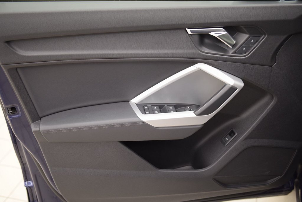 2022 Audi Q3 45+228 HP+AWD+CUIR+TOIT+ in Laval, Quebec - 17 - w1024h768px