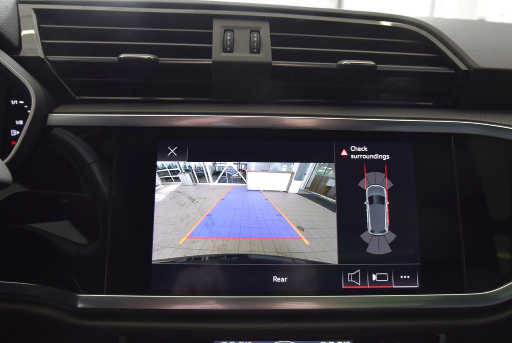 2022 Audi Q3 45+VORSPRUNG+AWD+CUIR+ in Laval, Quebec - 27 - w1024h768px