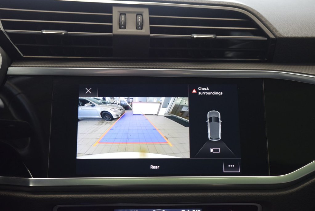 2022 Audi Q3 45+CUIR+228HP+TOIT PANO+AWD in Laval, Quebec - 25 - w1024h768px