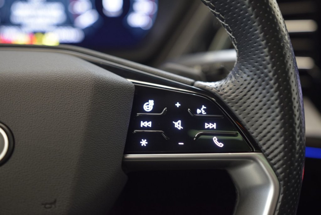 2022 Audi Q4 e-tron Sportback TECHNIK+TECH PACH+20 POUCES in Laval, Quebec - 28 - w1024h768px