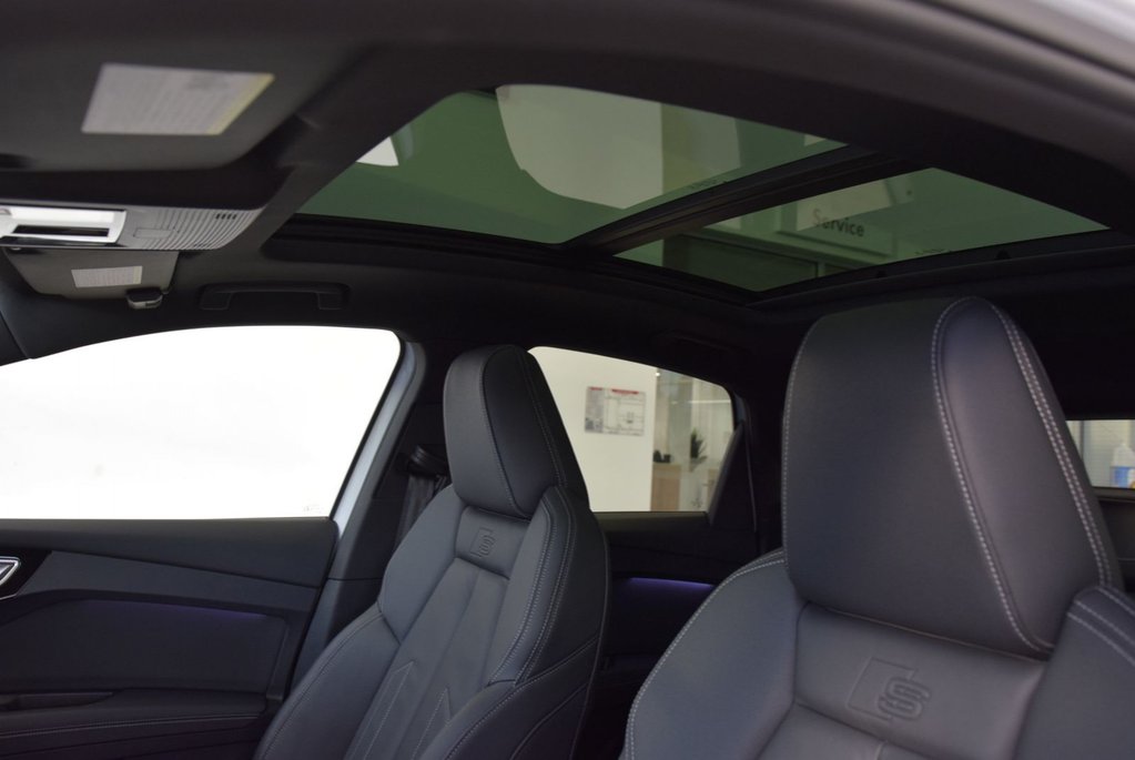 2022 Audi Q4 e-tron Sportback TECHNIK+TECH PACH+20 POUCES in Laval, Quebec - 8 - w1024h768px
