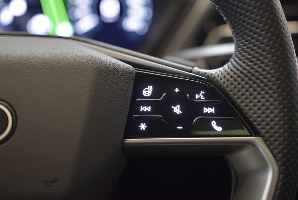 Audi Q4 e-tron TECHNIK+BLACK OPTIK+LED 2023 à Laval, Québec - 28 - w1024h768px