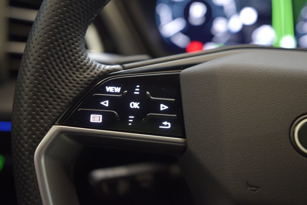 Audi Q4 e-tron TECHNIK+BLACK OPTIK+LED 2023 à Laval, Québec - 27 - w1024h768px