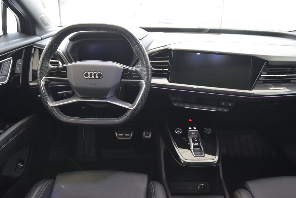 Audi Q4 e-tron TECHNIK+BLACK OPTIK+AWD 2023 à Laval, Québec - 9 - w1024h768px
