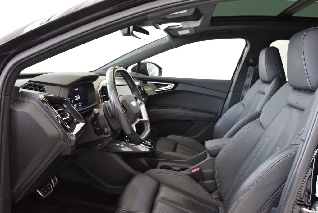 Audi Q4 e-tron TECHNIK+BLACK OPTIK+AWD 2023 à Laval, Québec - 8 - w1024h768px