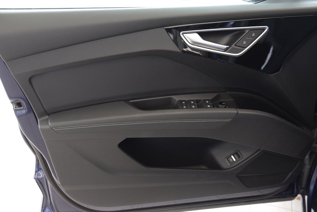 2024 Audi Q4 e-tron 50+CUIR+TOIT+LED+CAMERA+ in Laval, Quebec - 17 - w1024h768px