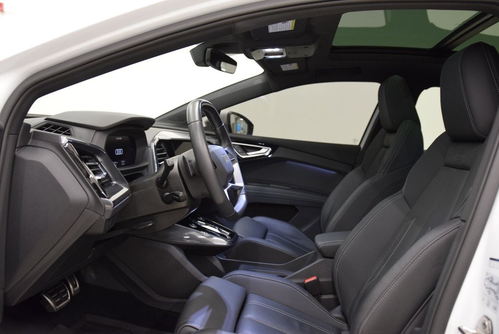 2024 Audi Q4 e-tron PREMIUM PACK+AWD+LED+TOIT in Laval, Quebec - 9 - w1024h768px