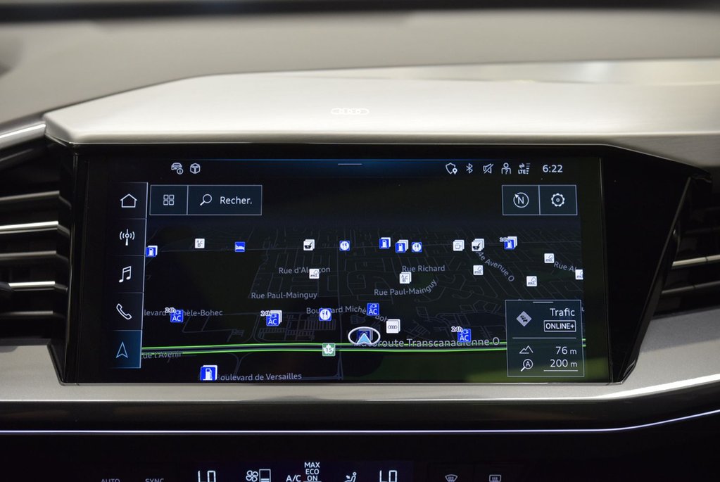 2024 Audi Q4 e-tron PREMIUM PACK+AWD+LED+TOIT in Laval, Quebec - 16 - w1024h768px