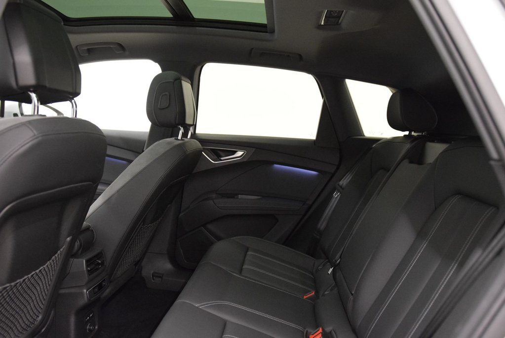 2024 Audi Q4 e-tron HITCH+AWD+LED+CUIR+COCKPIT in Laval, Quebec - 22 - w1024h768px