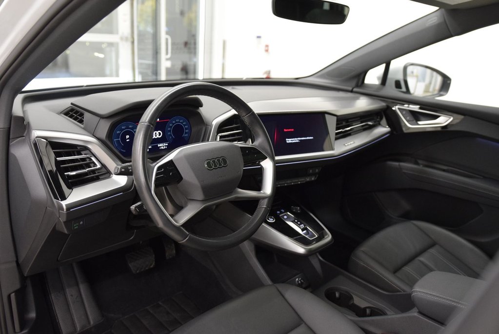 2024 Audi Q4 e-tron HITCH+AWD+LED+CUIR+COCKPIT in Laval, Quebec - 8 - w1024h768px