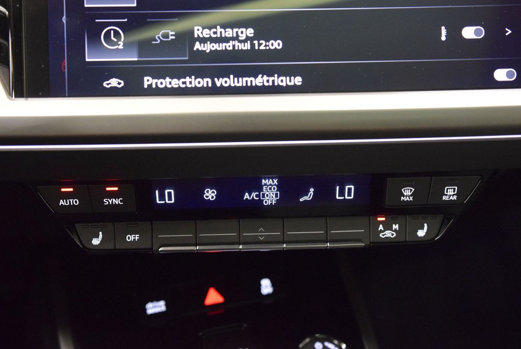 2024 Audi Q4 e-tron HITCH+AWD+LED+CUIR+COCKPIT in Laval, Quebec - 15 - w1024h768px