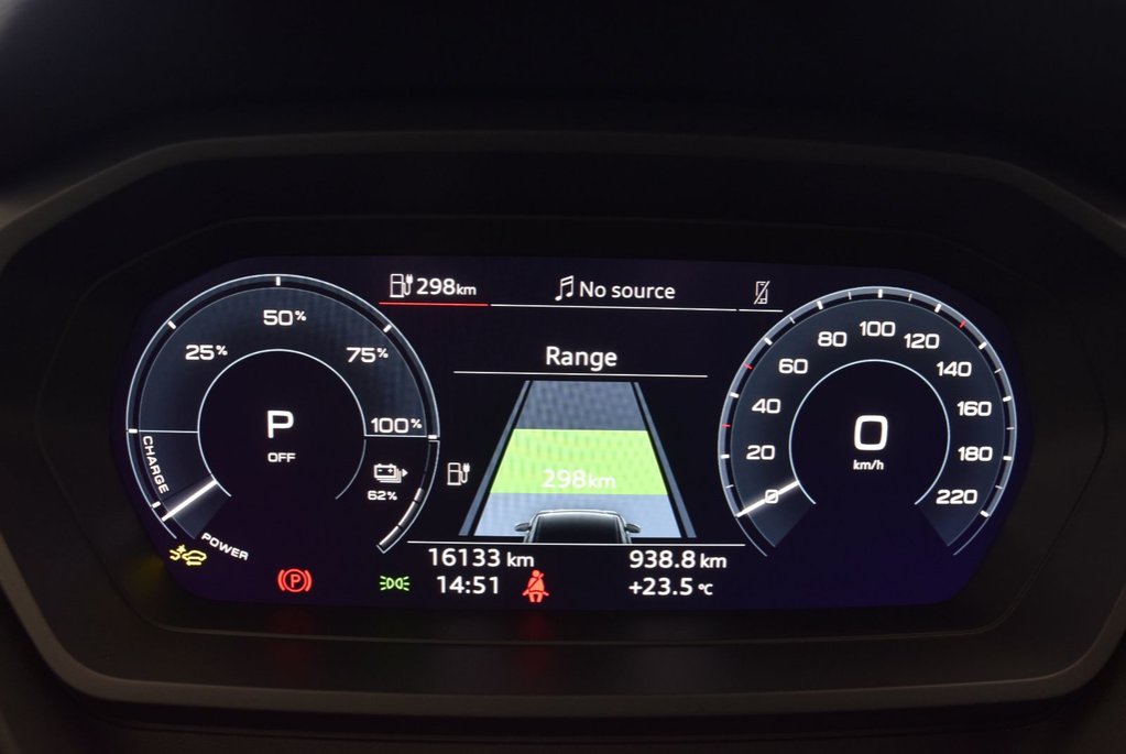 2025 Audi Q4 e-tron CUIR+TOIT PANO+THERMOPOMPE in Laval, Quebec - 24 - w1024h768px