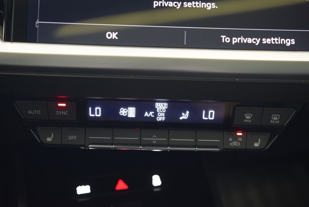 2025 Audi Q4 e-tron CUIR+TOIT PANO+THERMOPOMPE in Laval, Quebec - 27 - w1024h768px
