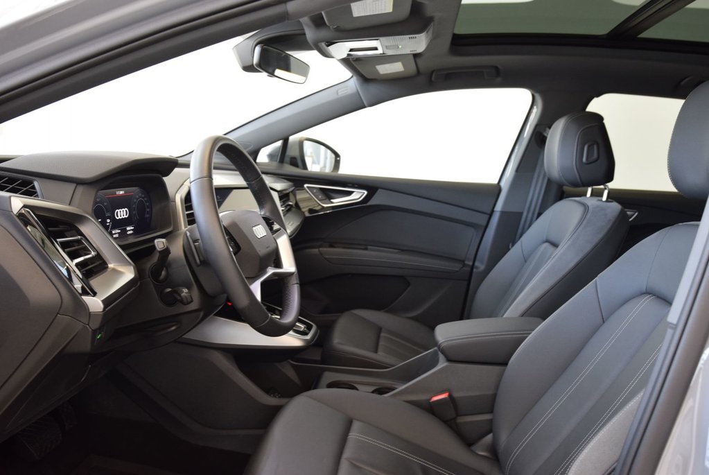 2025 Audi Q4 e-tron CUIR+TOIT PANO+THERMOPOMPE in Laval, Quebec - 18 - w1024h768px