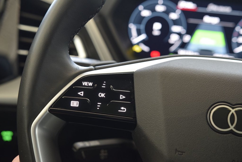 2025 Audi Q4 e-tron CUIR+TOIT PANO+THERMOPOMPE in Laval, Quebec - 22 - w1024h768px