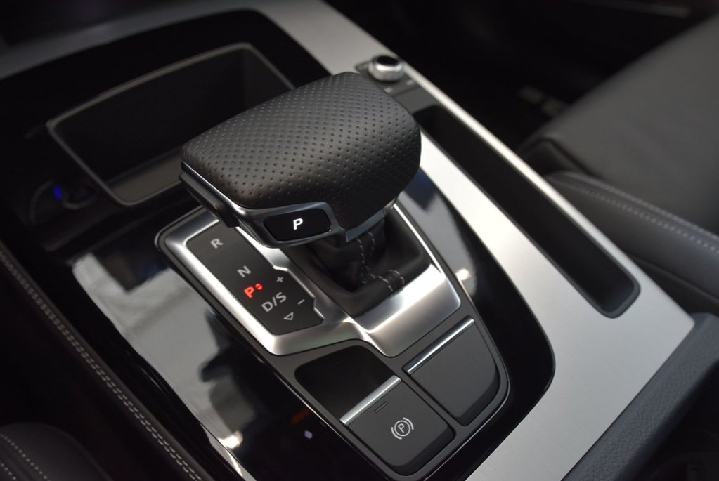 2024 Audi Q5 TECHNIK+BLACK COMPETITION in Laval, Quebec - 28 - w1024h768px