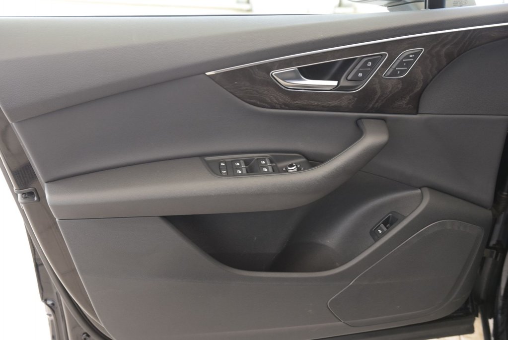 Audi Q7 CUIR+TOIT PANO+V6+3,L+LED 2021 à Laval, Québec - 22 - w1024h768px