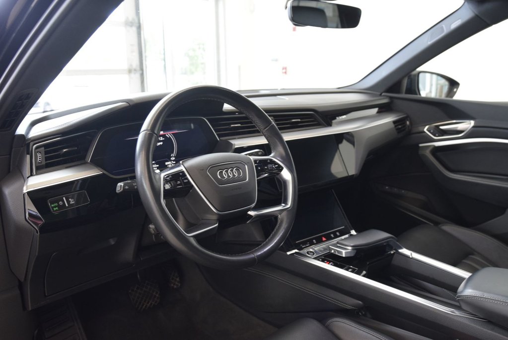 Audi Q8 e-tron BLACK COMPETITION+B&O+HITCH 2024 à Laval, Québec - 8 - w1024h768px