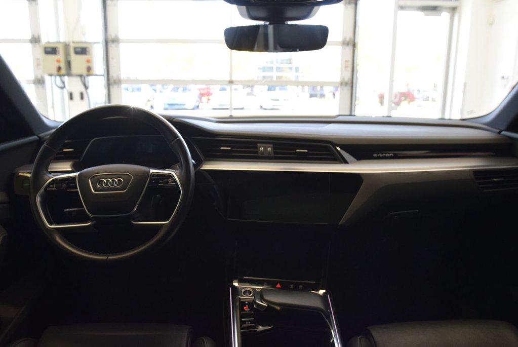 2024 Audi Q8 e-tron PREMIUM PACKAGE+BLACK COMPETITION in Laval, Quebec - 22 - w1024h768px