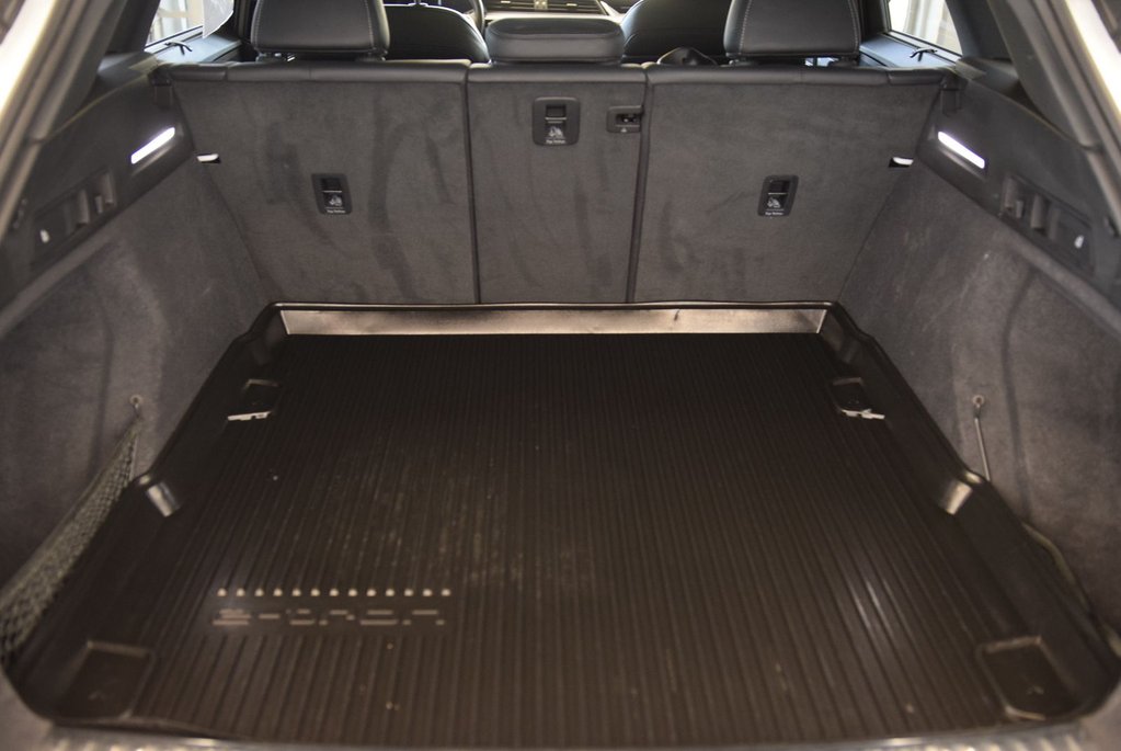 2024 Audi Q8 e-tron PREMIUM PACKAGE+BLACK COMPETITION in Laval, Quebec - 24 - w1024h768px