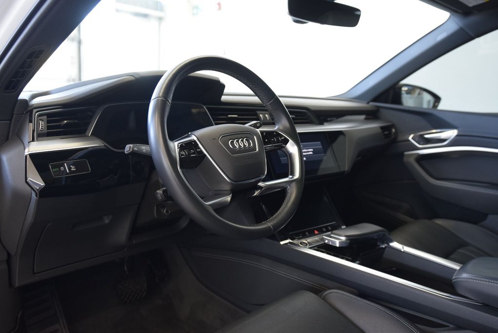 2024 Audi Q8 e-tron PREMIUM PACKAGE+BLACK COMPETITION in Laval, Quebec - 5 - w1024h768px
