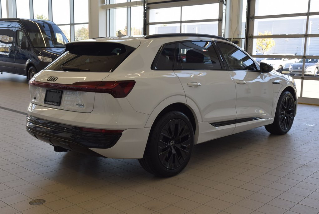 2024 Audi Q8 e-tron PREMIUM PACKAGE+BLACK COMPETITION in Laval, Quebec - 28 - w1024h768px