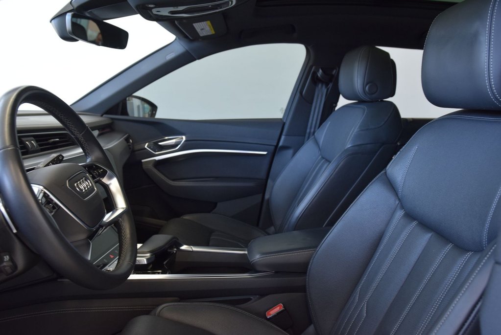 2024 Audi Q8 e-tron PREMIUM PACKAGE+BLACK COMPETITION in Laval, Quebec - 9 - w1024h768px