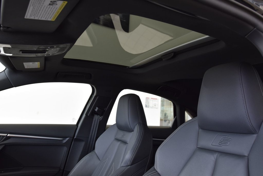 2024 Audi S3 PROGRESSIV+BLACK PACKAGE in Laval, Quebec - 7 - w1024h768px