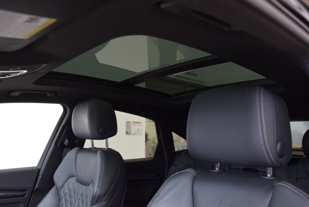 2022 Audi SQ5 Sportback TECHNIK+BLACK PACKAGE+AWD in Laval, Quebec - 8 - w1024h768px