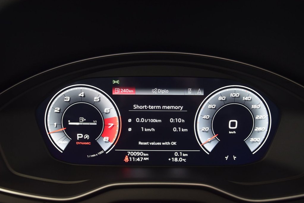 2022 Audi SQ5 Sportback TECHNIK+BLACK PACKAGE+AWD in Laval, Quebec - 25 - w1024h768px