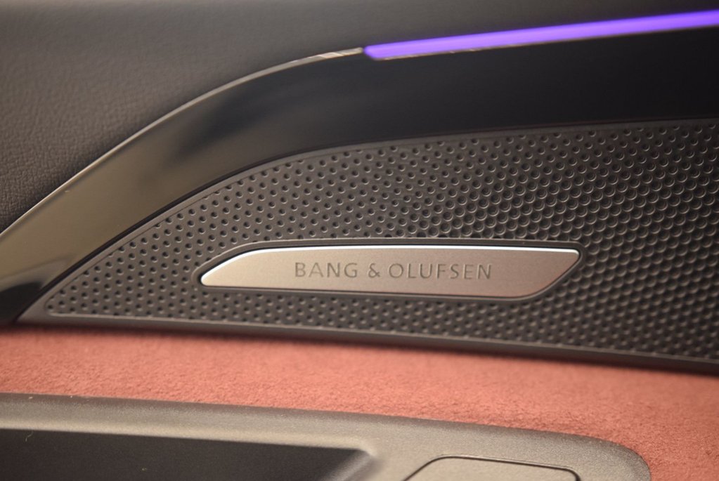 2025 Audi SQ5 TECHNIK+CUIR ROUGE+NEW MODEL in Laval, Quebec - 24 - w1024h768px