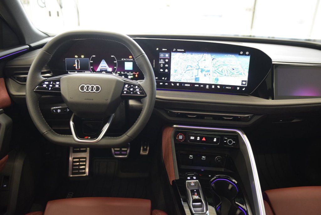 2025 Audi SQ5 TECHNIK+CUIR ROUGE+NEW MODEL in Laval, Quebec - 23 - w1024h768px