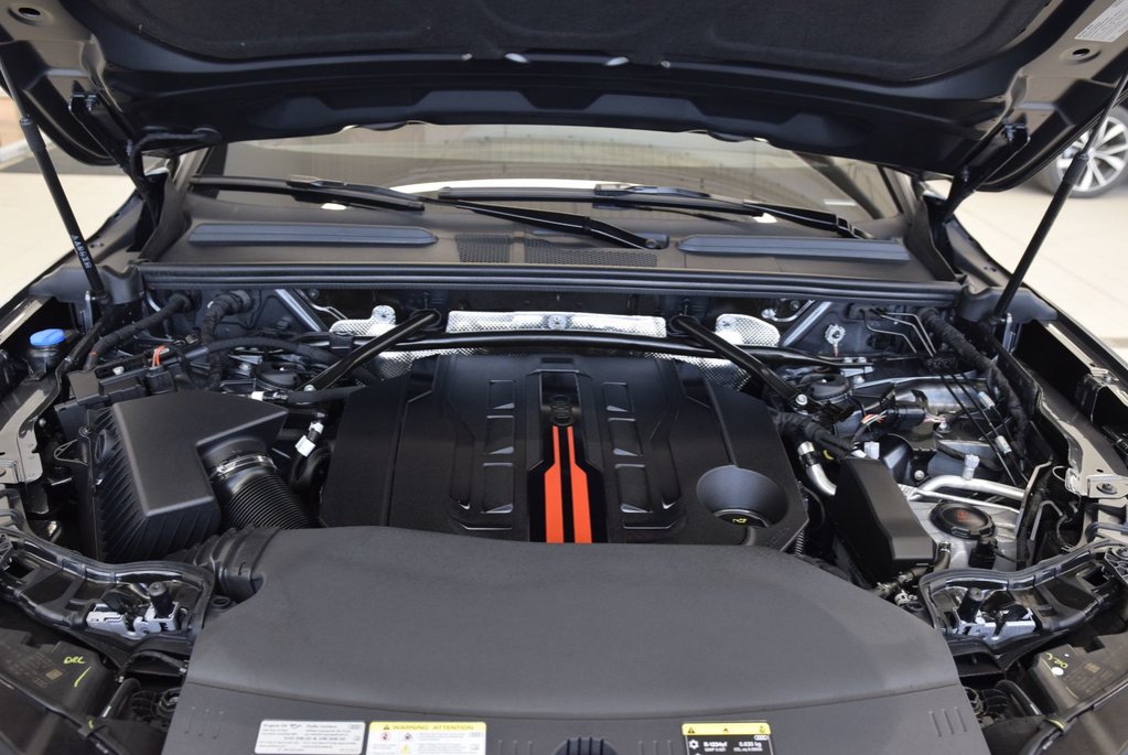 2025 Audi SQ5 TECHNIK+CUIR ROUGE+NEW MODEL in Laval, Quebec - 16 - w1024h768px