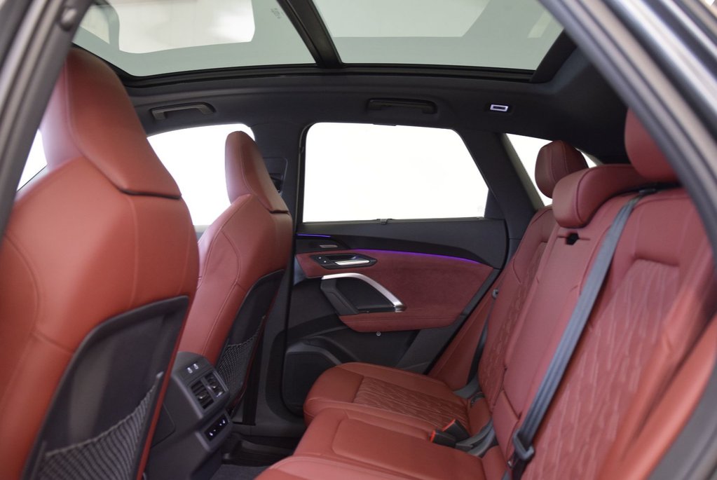 2025 Audi SQ5 TECHNIK+CUIR ROUGE+NEW MODEL in Laval, Quebec - 20 - w1024h768px