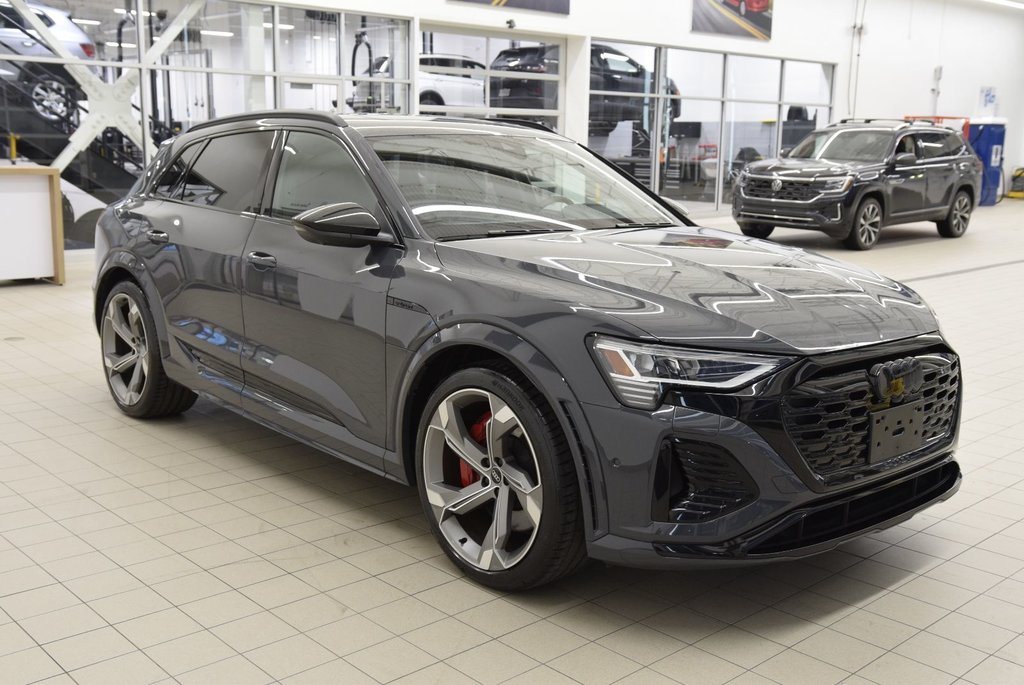 2024  SQ8 e-tron BLACK COMPETITION+PREMIUM PACK in Laval, Quebec - 35 - w1024h768px