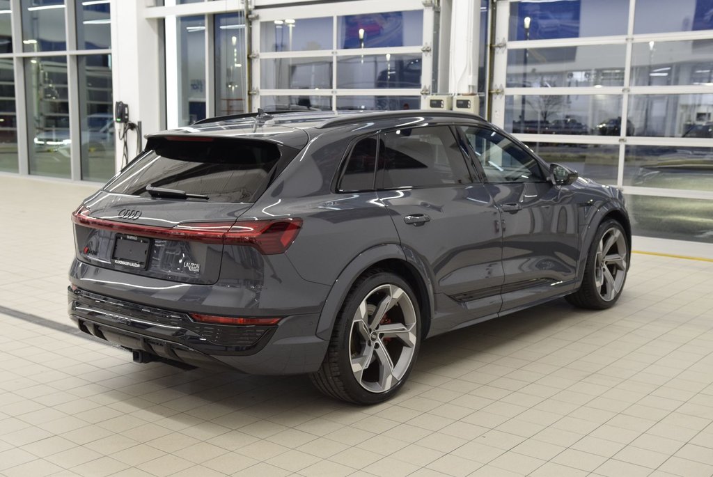 2024  SQ8 e-tron BLACK COMPETITION+PREMIUM PACK in Laval, Quebec - 34 - w1024h768px