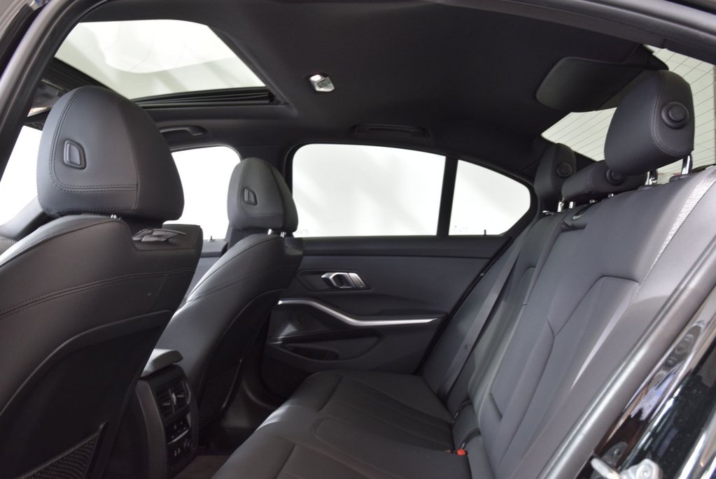 2019 BMW 3 Series 330i xDrive+PREMIUM PACK+AWD in Laval, Quebec - 19 - w1024h768px