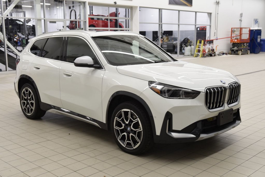 2023 BMW X1 XDrive28i+X LINE+PREMIUM PACK in Laval, Quebec - 11 - w1024h768px