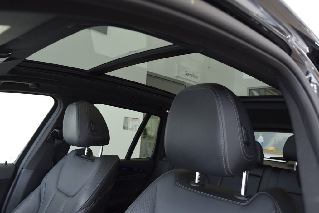 2024 BMW X3 XDrive30i+NOIR SUR NOIR+PREM PACK in Laval, Quebec - 8 - w1024h768px