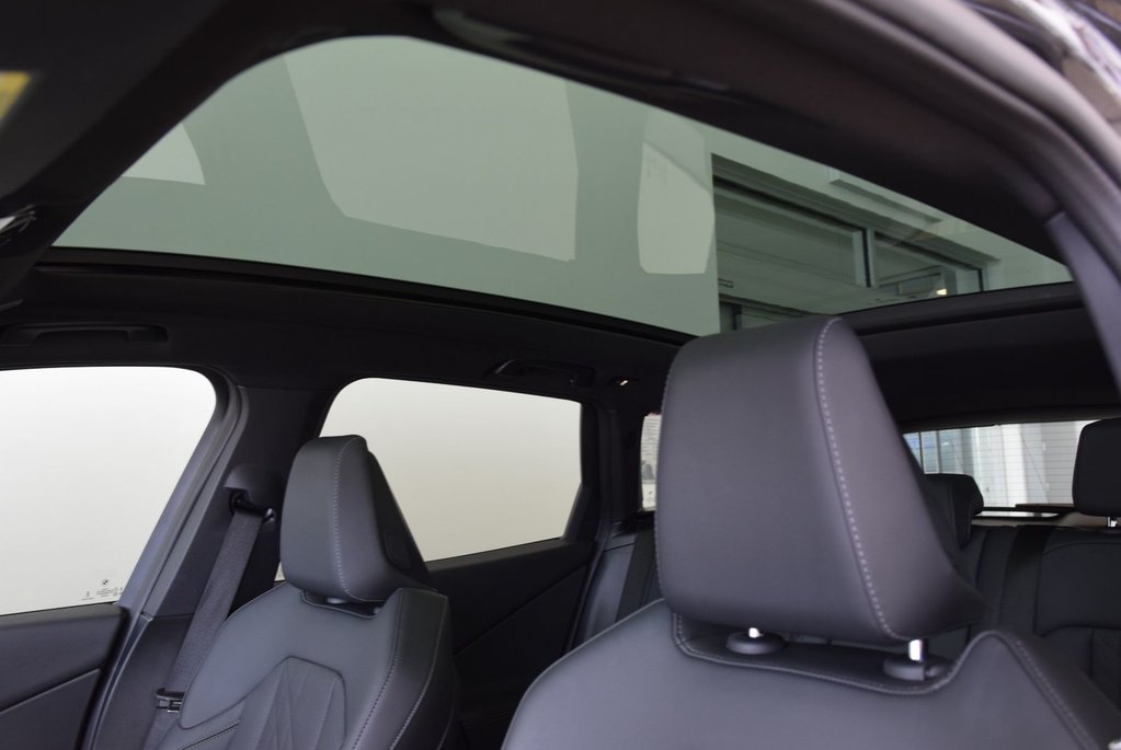 BMW X3 M50+XDRIVE+ M PRO PACK+LED 2025 à Laval, Québec - 9 - w1024h768px