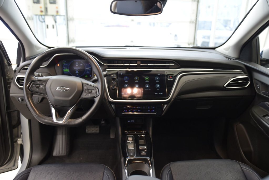 2023 Chevrolet Bolt EUV GRAND EXPEDITION+CUIR+LED in Laval, Quebec - 17 - w1024h768px