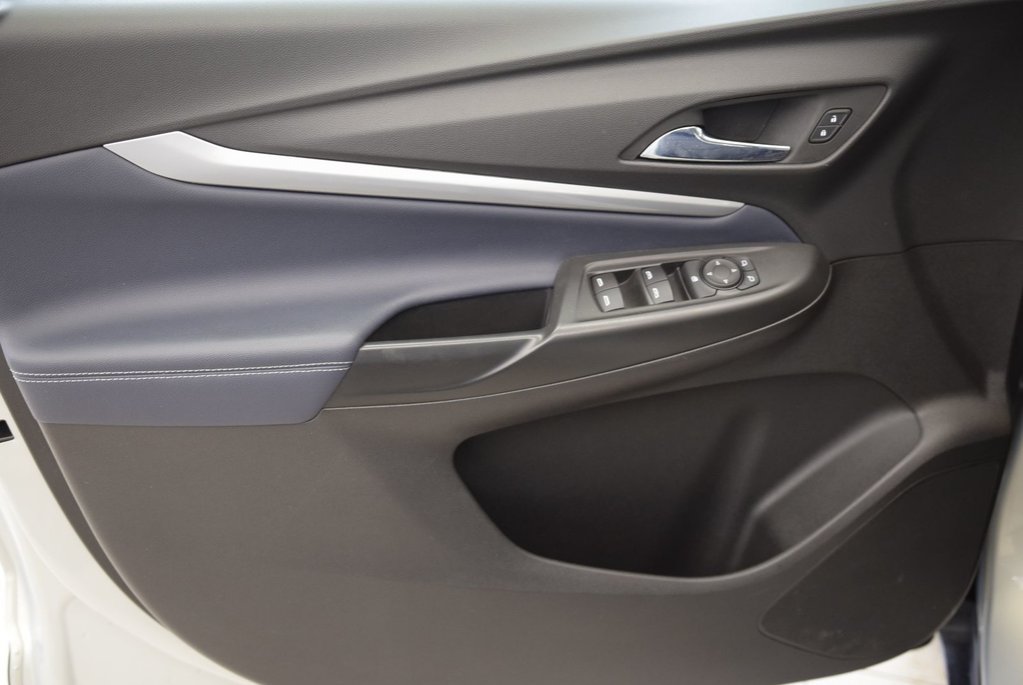 2023 Chevrolet Bolt EUV GRAND EXPEDITION+CUIR+LED in Laval, Quebec - 15 - w1024h768px