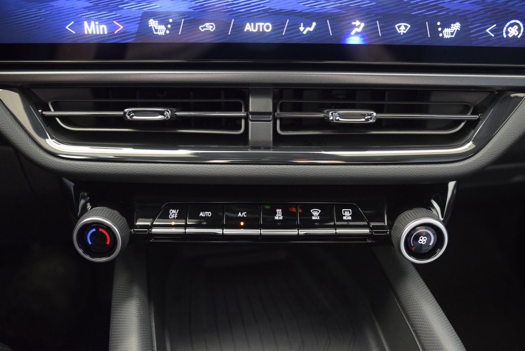 2024 Chevrolet Equinox EV RS+AWD+BAS KM+CUIR+LED in Laval, Quebec - 31 - w1024h768px