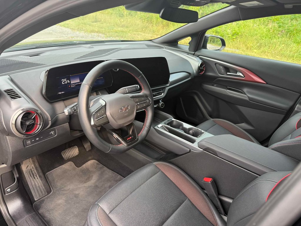 Chevrolet Equinox EV 2RS+AWD+LED+CAMERA+WOW 2025 à Laval, Québec - 3 - w1024h768px