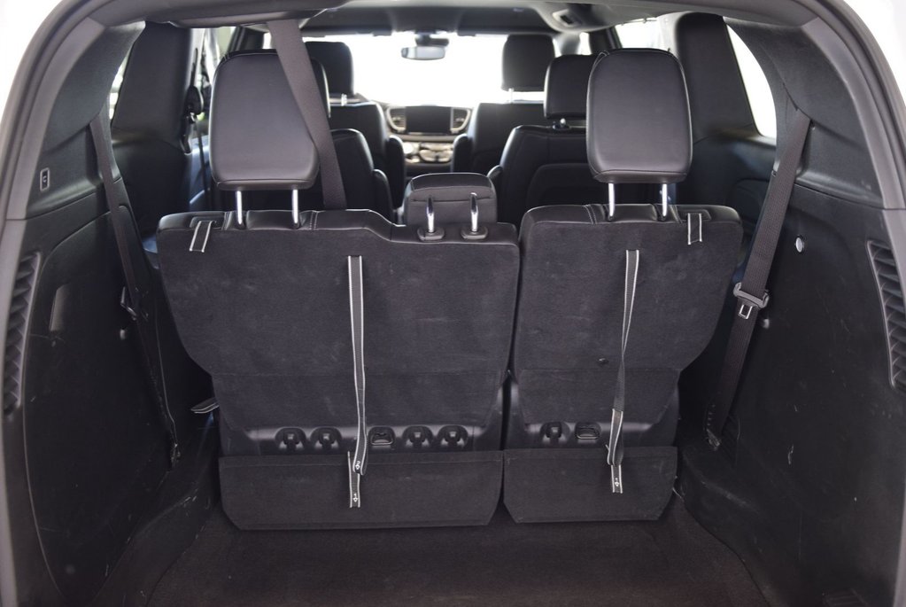 2025 Chrysler Pacifica SELECT+CUIR+CAPITAINE+LED in Laval, Quebec - 24 - w1024h768px